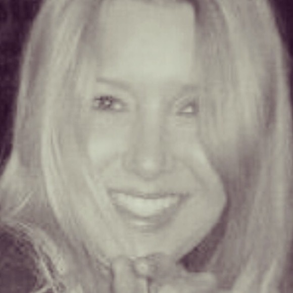 Meet your Posher, Mandi - Picture 7 of 8